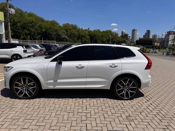 VOLVO XC60 2.0 T8 RECHARGE POLESTAR ENGINEERED AWD GEARTRONIC
